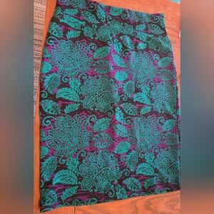 LulaRoe Cassie Skirt In A Vobrant Purple And Teal Pattern Sz Large.